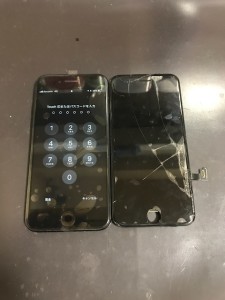 iPhone7と破損したパネル