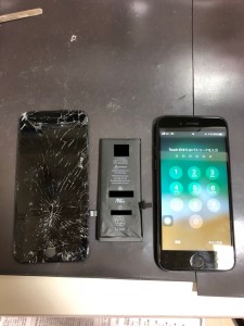 割れた画面と膨張したバッテリー　修理が完了したiPhone7