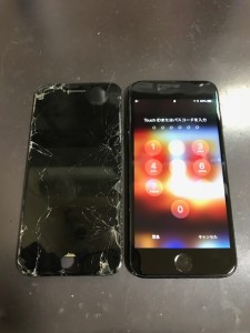 iPhone7と修理交換後のパネル