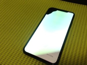 iPhone液晶漏れ
